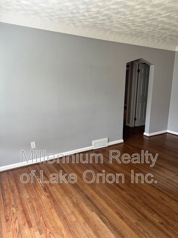 Building Photo - 2224 N Connecticut Ave