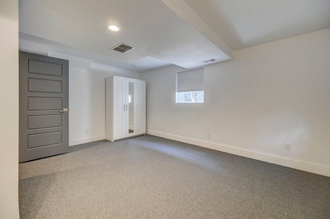 Building Photo - 1671 Summernight Terrace