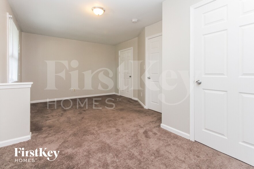 Building Photo - 10207 Catalina Dr