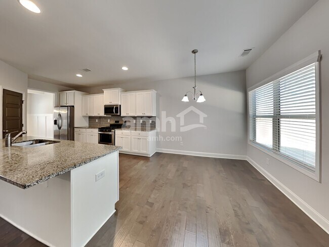 Building Photo - 1250 Victoria Walk Ln