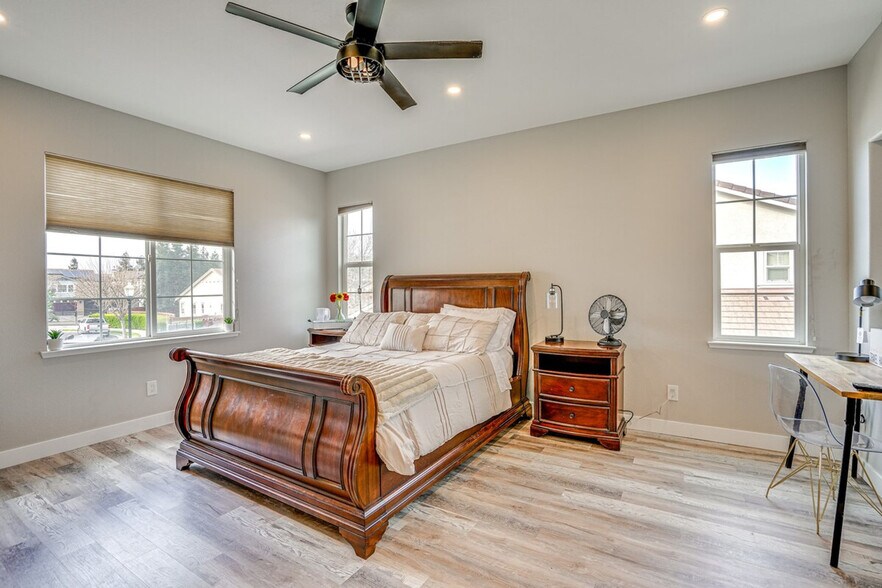 Building Photo - 1673 Harmony St