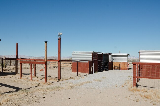 Building Photo - 1381 Soledad Ave