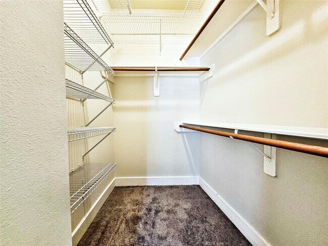 Building Photo - 6106 Spruce Bough Ct