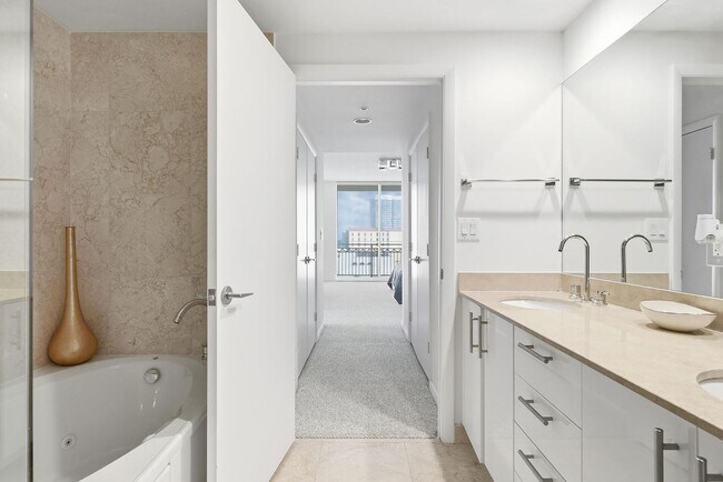 Building Photo - 550 Okeechobee Blvd