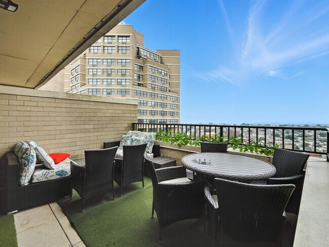 Building Photo - 7002 JFK Blvd E