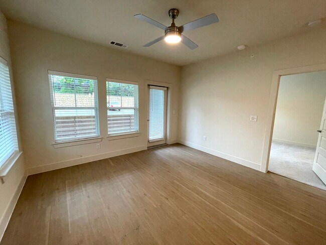 Building Photo - 1350 W Taylor St