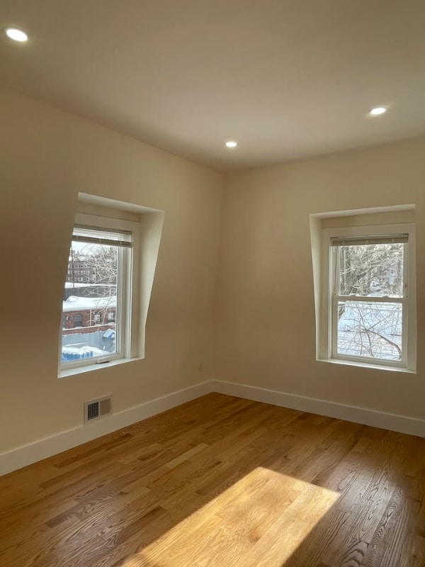 Building Photo - 38 Vernon St