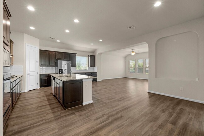 Building Photo - Mason Valley