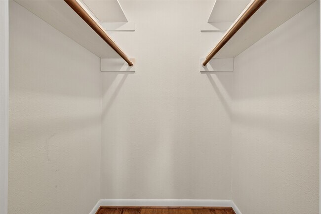 Building Photo - 4045 Osby Dr