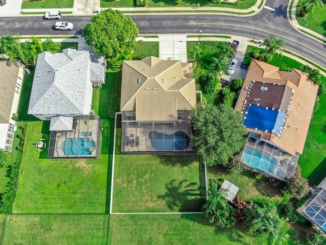 Building Photo - 2336 Winsloe Dr