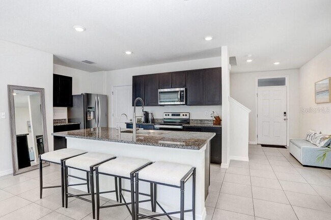 Building Photo - 3044 Suncoast Plains Dr