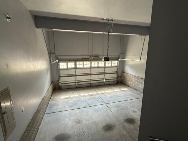 Building Photo - 1009 Magnolia Blossom Ln