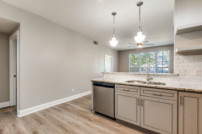 Building Photo - 3912 Rawlins St