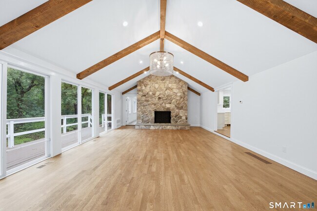 Building Photo - 21 Deepwood Rd