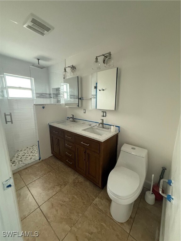 Building Photo - 5460 Bayshore Rd