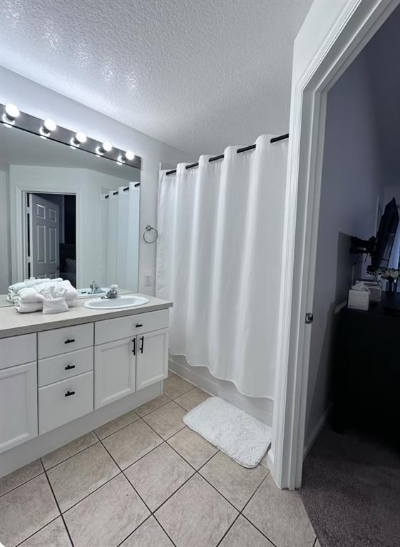 Building Photo - 2381 Silver Palm Dr
