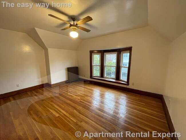 Building Photo - 145 Lowell St