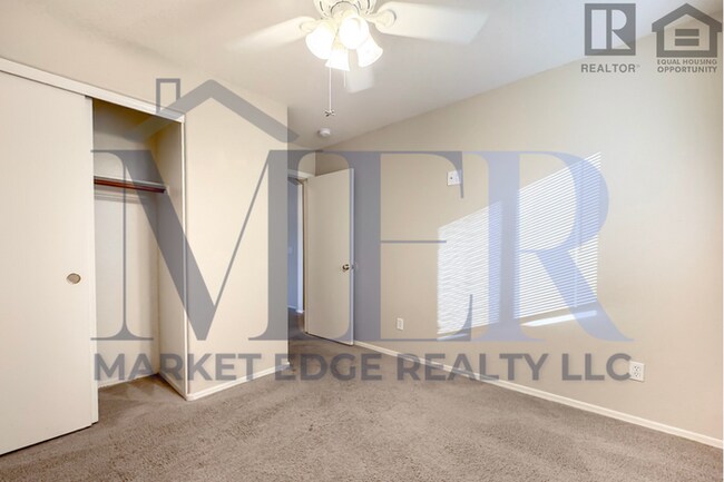 Building Photo - 3Bed/2Bath Home at Northern/107th Ave! $199 MOVE-IN SPECIAL! Ready for Immediate Move-In!