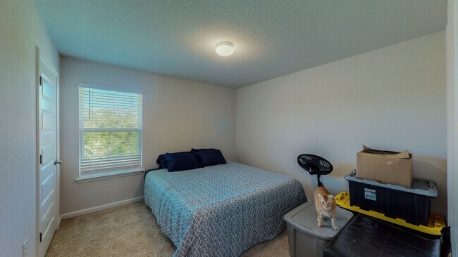 Building Photo - Hammock Bay! 4 bed 2.5 bath home located i...