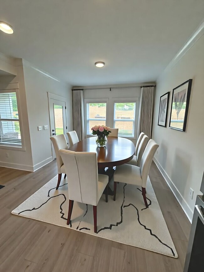 Building Photo - 8605 Overhill Ct