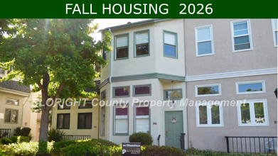 Building Photo - AVAILABLE AUGUST - Windermere Village Townhome - 3 Bed / 2.5 Bath