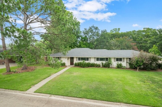 Primary Photo - 5475 S Ridge Dr