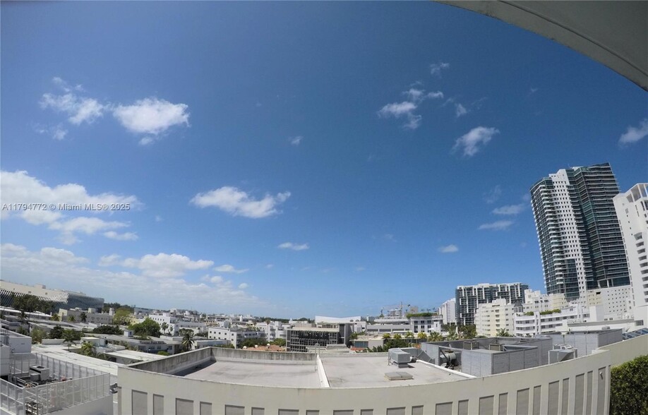 Wide open views - 1800 Collins Ave