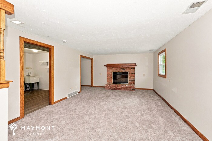 Building Photo - 6443 Chase Dr