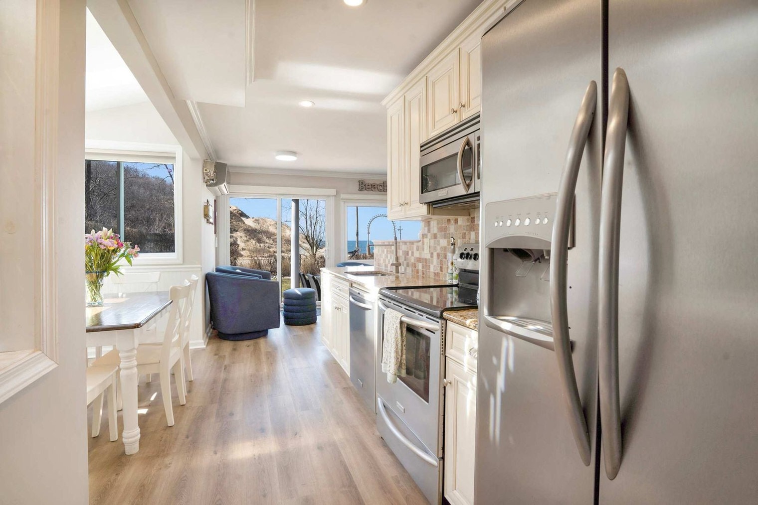 Building Photo - 2 Clifton Ave