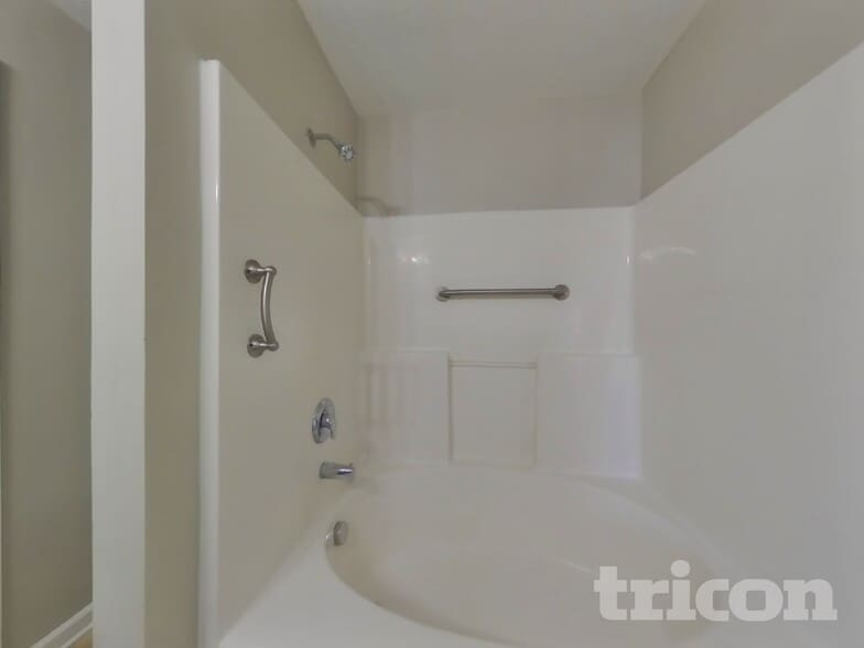 Building Photo - 3505 Flora Dr