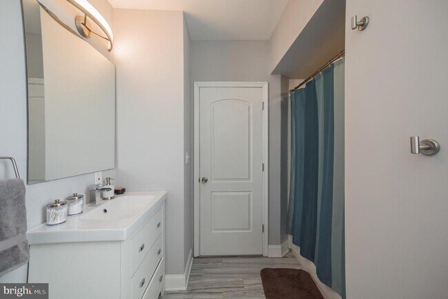 Building Photo - 1131 S 23rd St