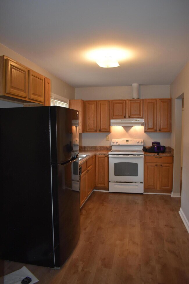 Building Photo - 260 W Vineland Rd