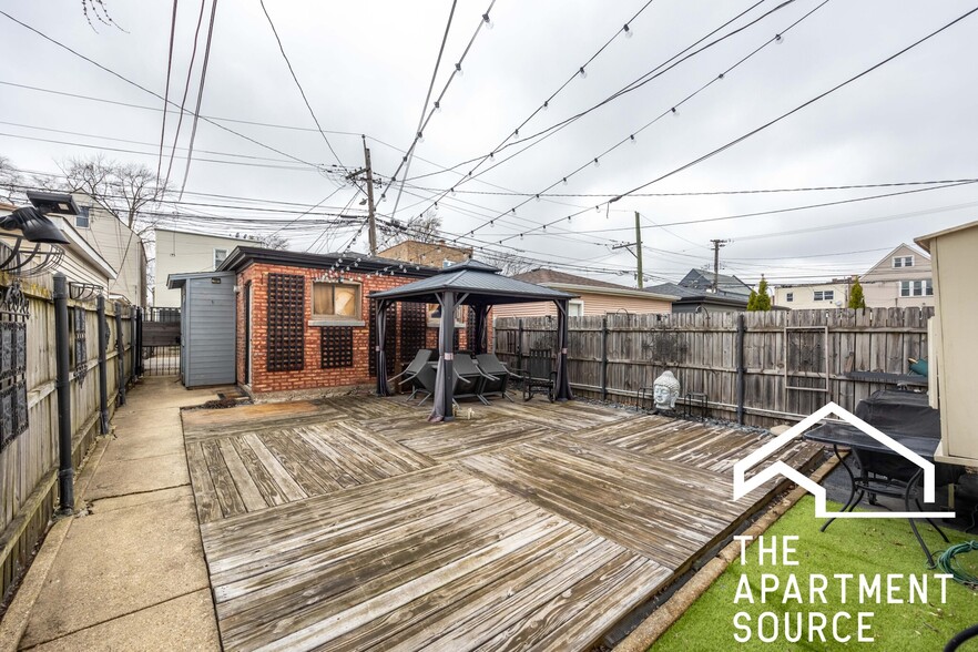 Building Photo - 2731 N Monticello Ave