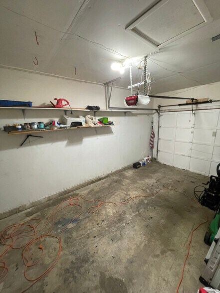 Building Photo - 534 Grimes Ave