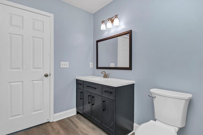 Building Photo - Beautifully Updated 3BR Home Minutes from Fort Jackson, VA Hospital & I-77