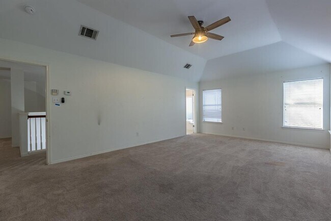 Building Photo - 2308 Sandra Dr