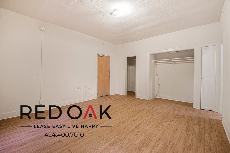 Building Photo - 693 Shatto Pl