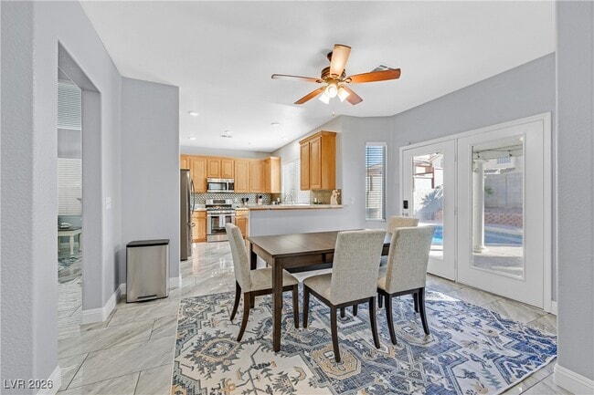 Building Photo - 871 Brunellos Ave