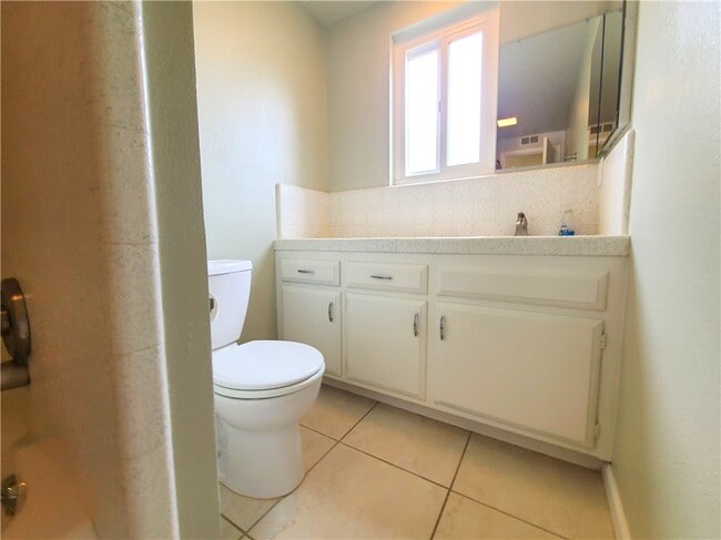 Building Photo - 12149 Country Club Ln