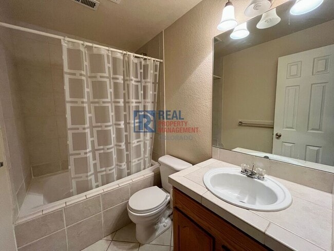 Building Photo - 5304 Stuart St