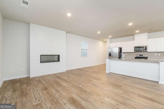 Building Photo - 84 Founders Dr