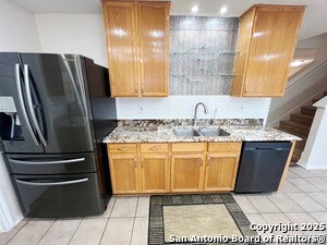 Building Photo - 10214 Sandbrook Hill