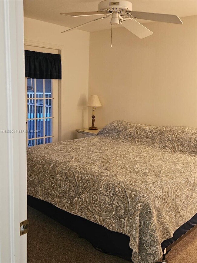 Building Photo - 1335 Mainsail Dr