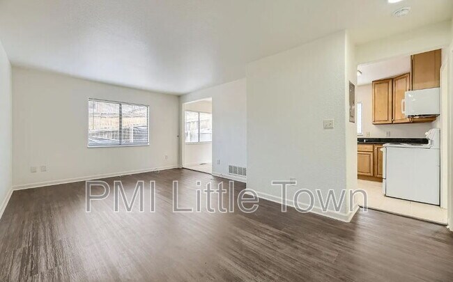 Building Photo - 256 W Jefferson Ave