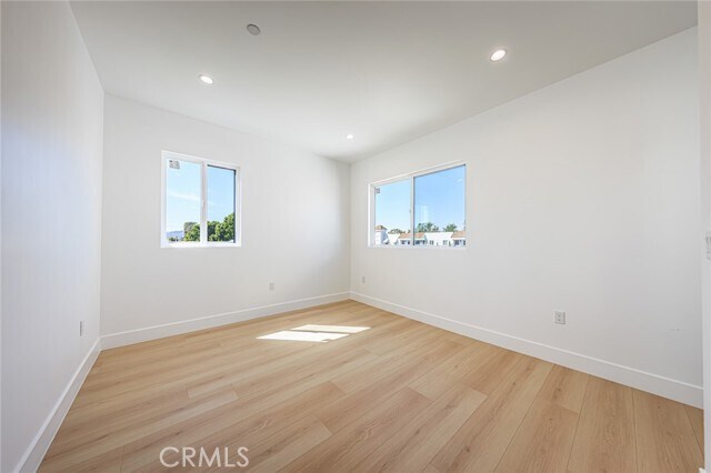 Building Photo - 2426 S West View St