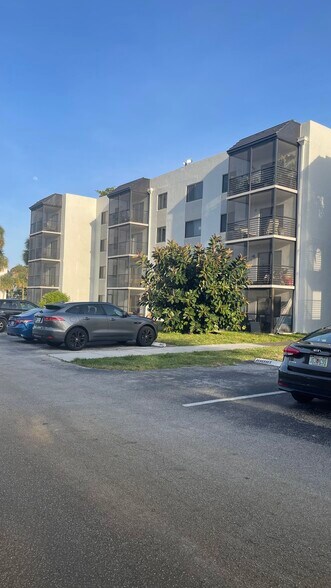 Building Photo - 3700 NW 88th Ave