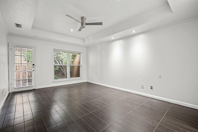 Building Photo - 9127 Valley Chapel Ln