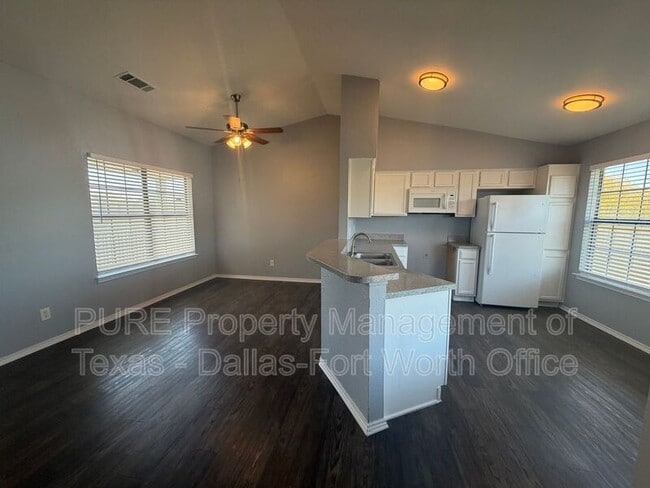 Building Photo - 806/203 Castleglen Drive