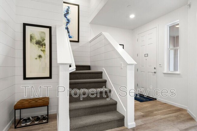 Building Photo - 2954 Valbonne Walk