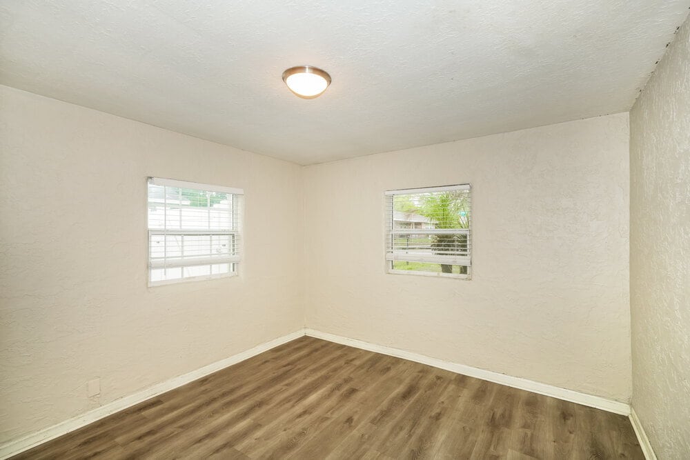 Building Photo - 1809 E Sitka St